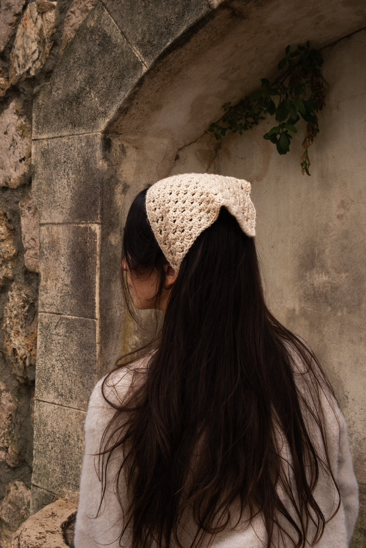 Bandana Sasha Beige à paillettes - laine, fait main au crochet 🤍