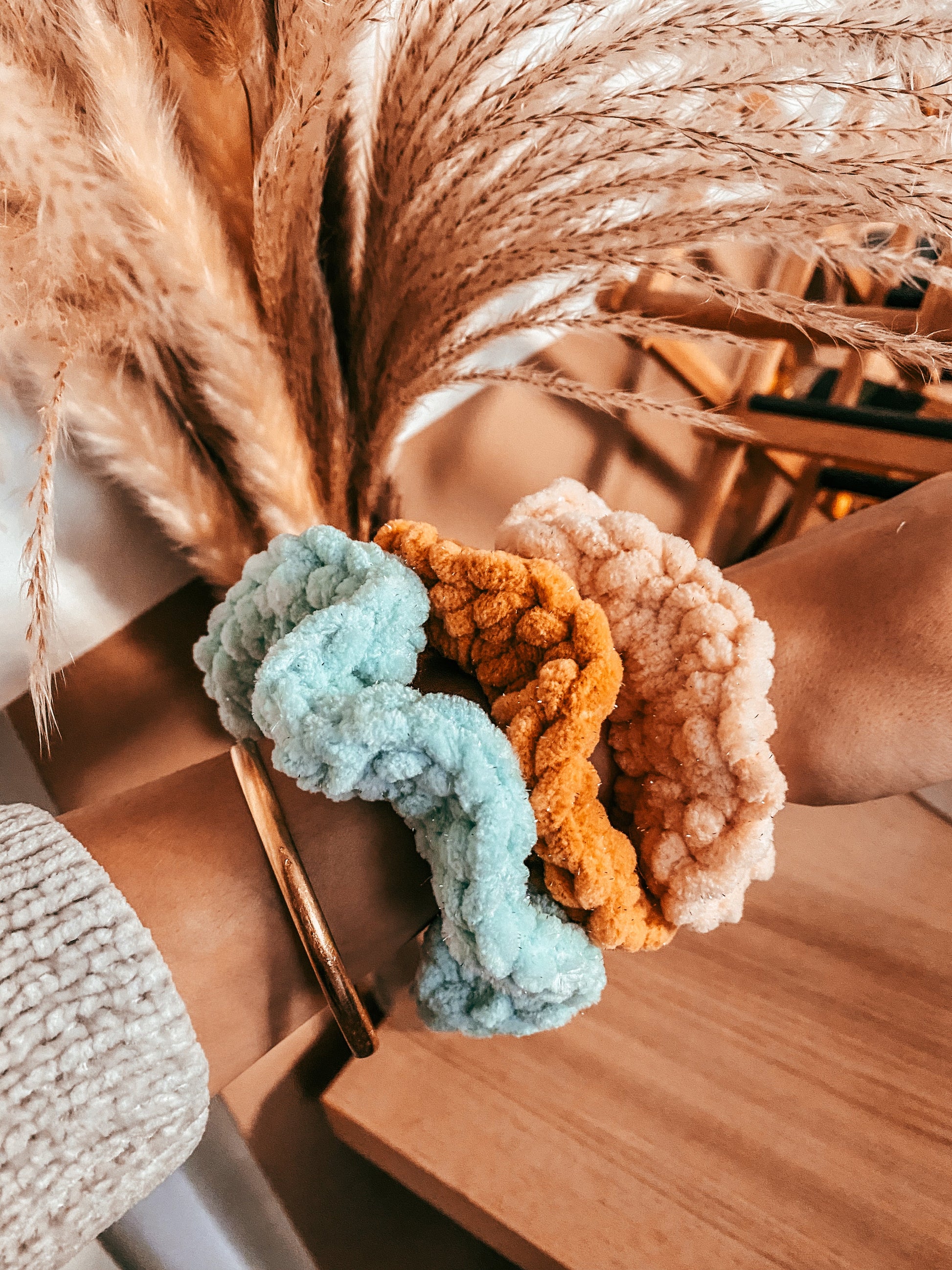 Scrunchie Francie - Medium - chouchous faits main au crochet ✨