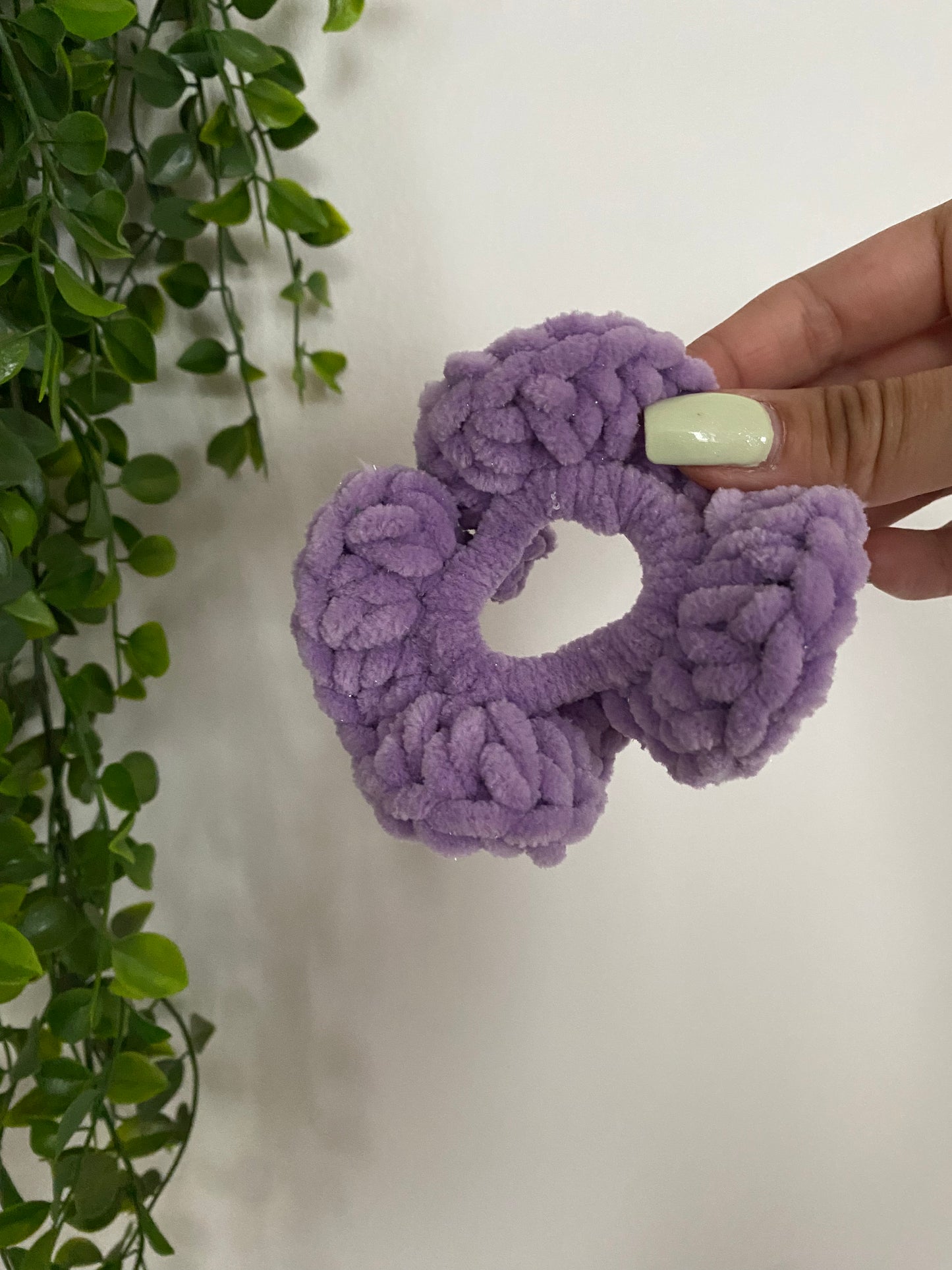 Scrunchie Francie Violet pailleté - Medium - chouchous faits main au crochet ✨